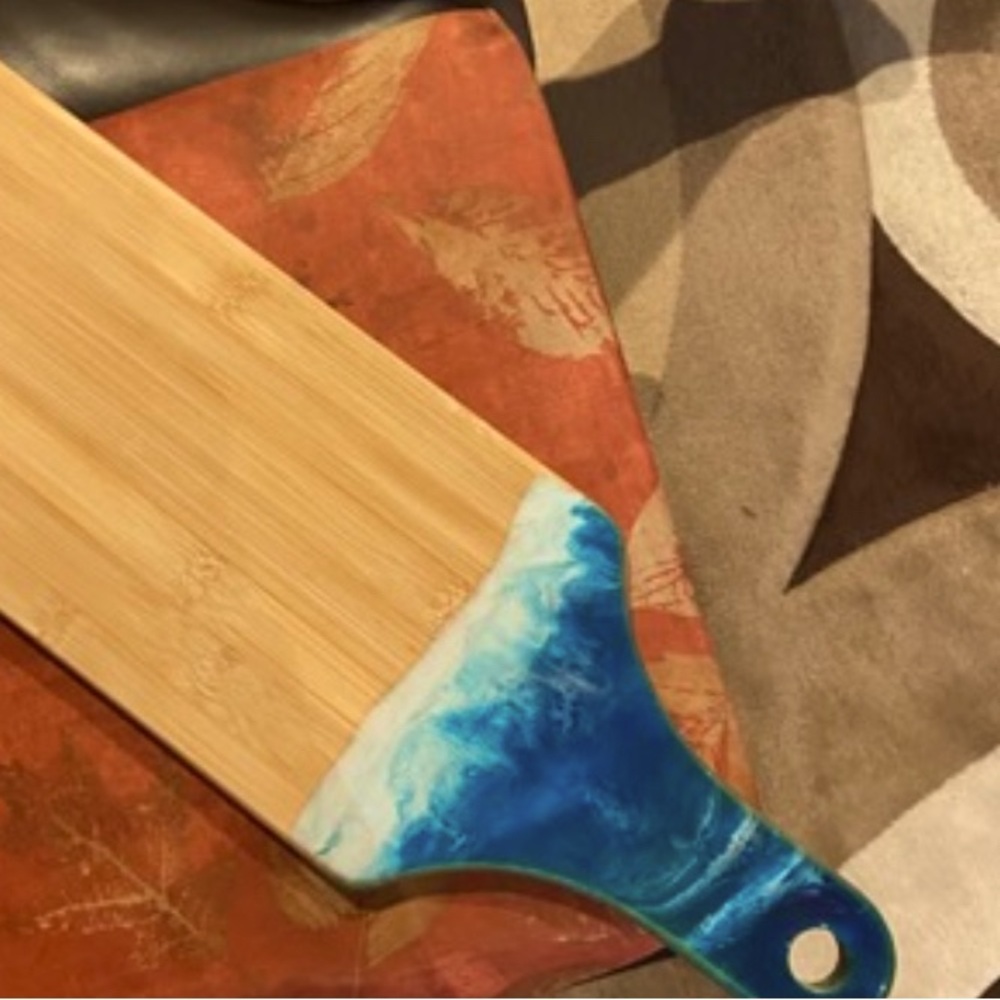Wooden Cutting Board with Blue Resin Handle